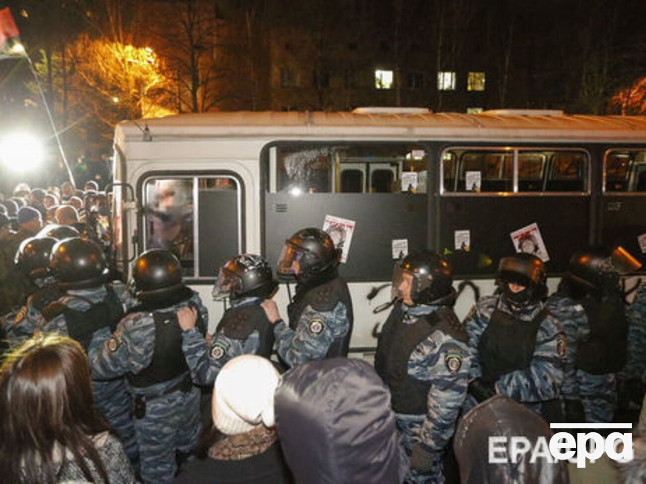 В конце 2013-го &ndash; начале 2014 года в Украине произошли массовые протесты, которые привели к смене власти&nbsp;