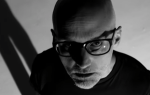 Moby презентовал черно-белое видео