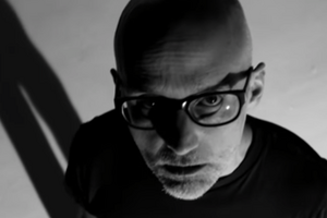 Moby презентував чорно-біле відео
