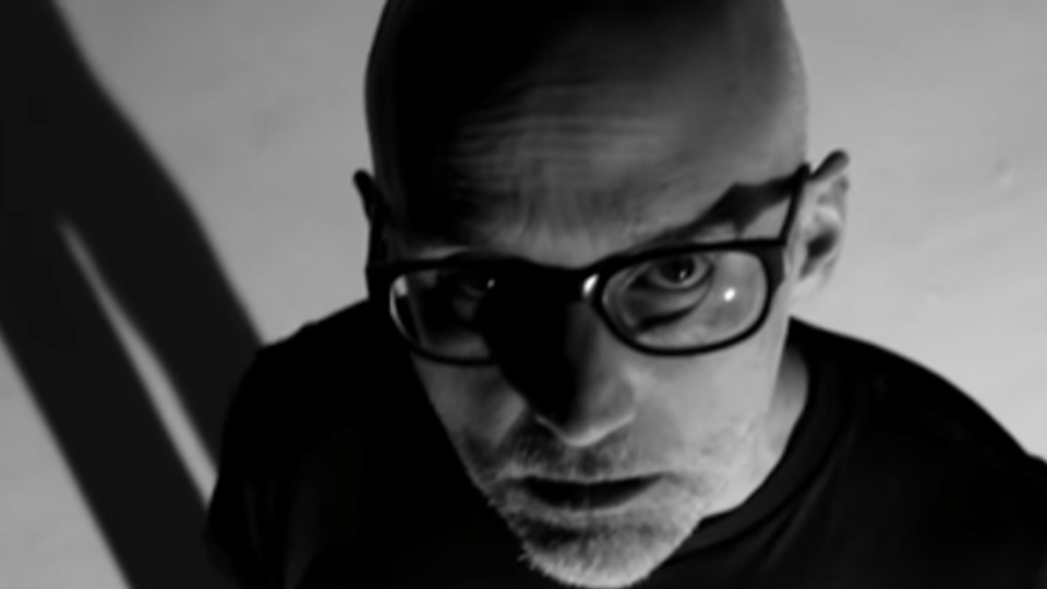 Moby презентовал черно-белое видео