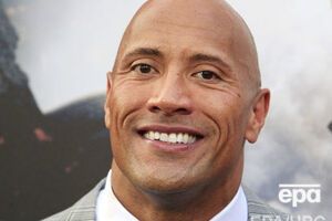 Джонсон: Великий тато оточений прекрасним естрогеном і люблячою, потужною жіночою манною