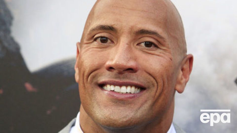 Джонсон: Великий тато оточений прекрасним естрогеном і люблячою, потужною жіночою манною