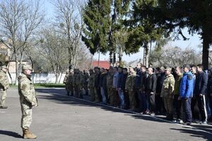 В Україні призов відновили у травні 2014 року