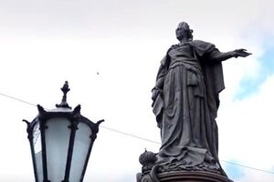 Памятник Екатерине II в Одессе восстановили в 2007 году