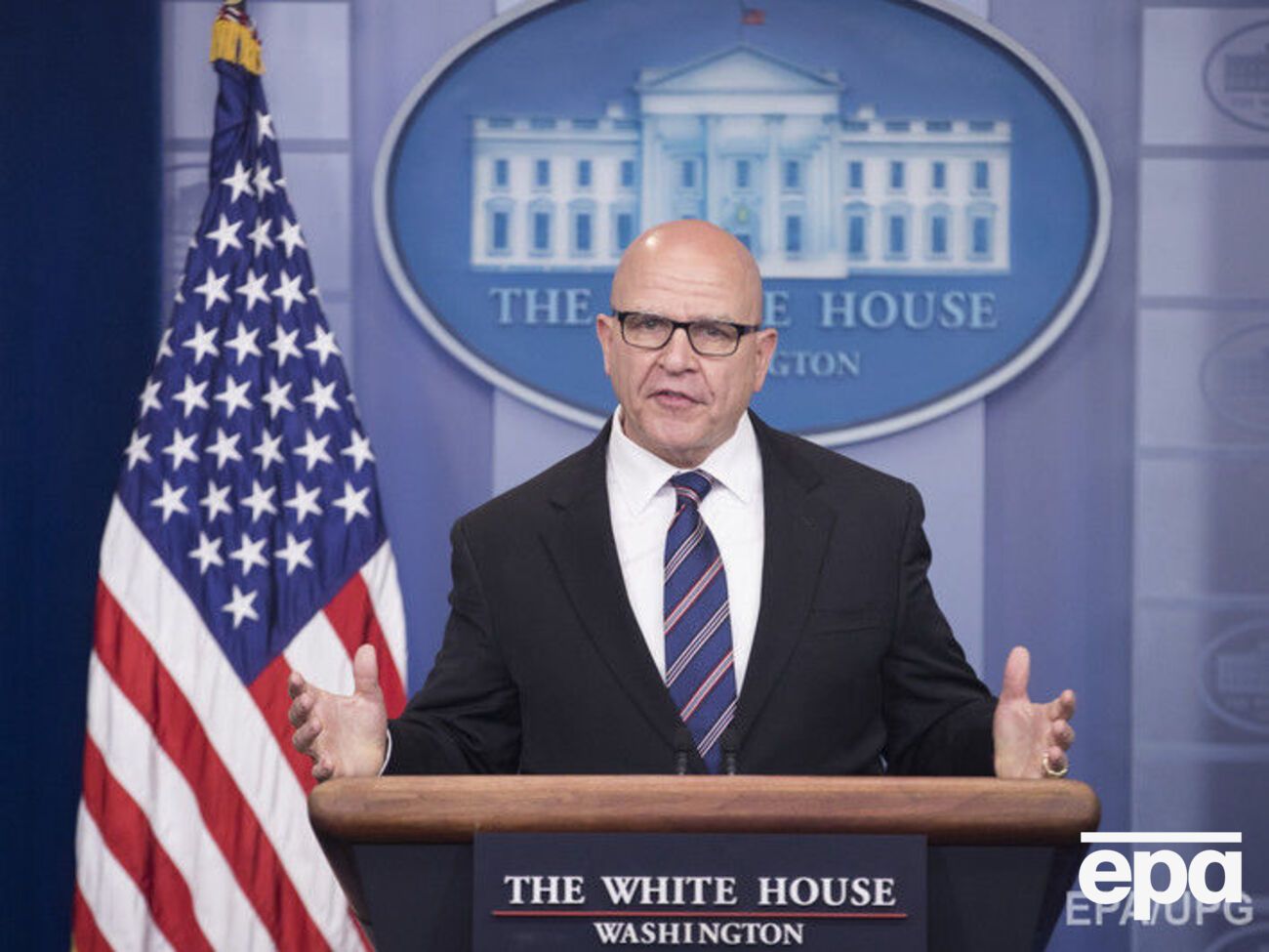 Макмастер заявил, что Россия ведет "войну нового поколения"