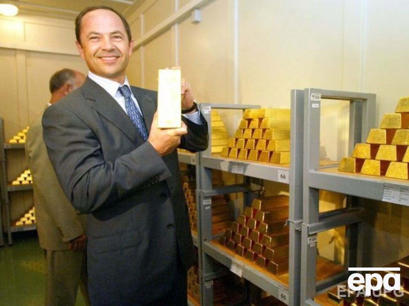 "ВиЭс Банк" продали группе Тигипко