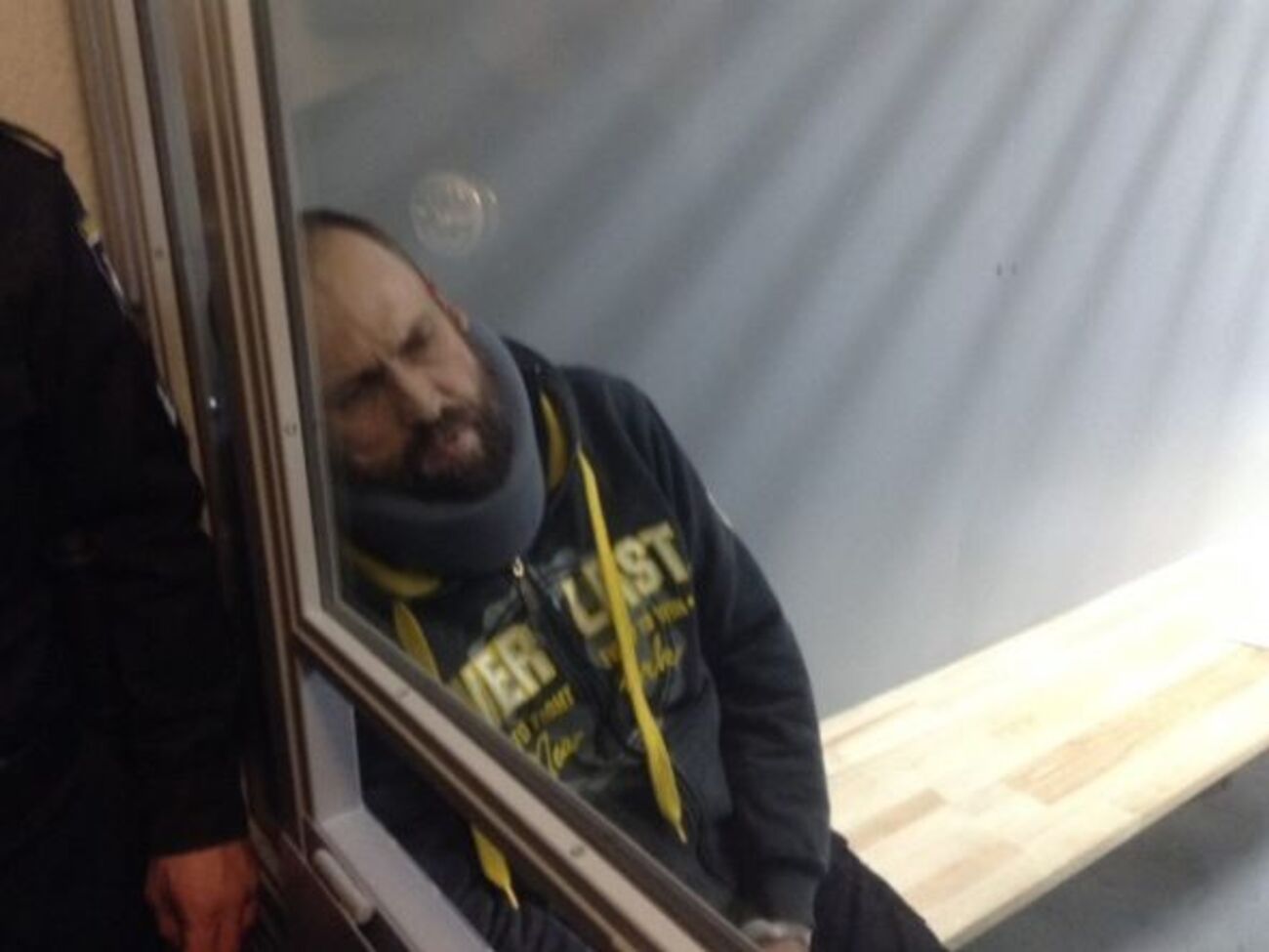 Дронов попросил вызвать для него "скорую"