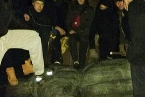Пам'ятник повалили націоналісти з організації "С14 Чернігів"