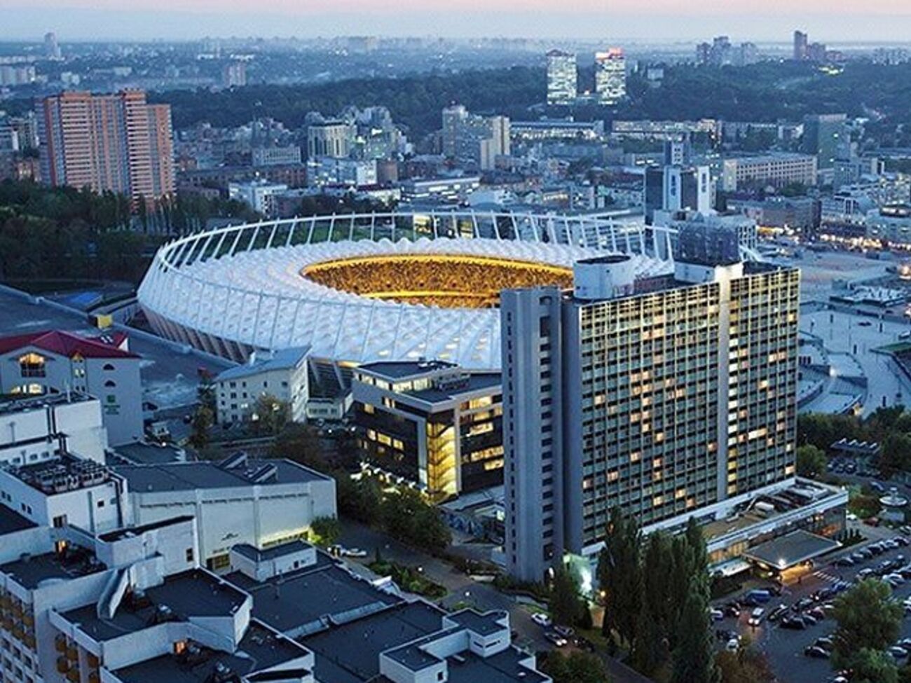 Готель "Русь" можуть повернути українському бізнесменові Скоробогатову