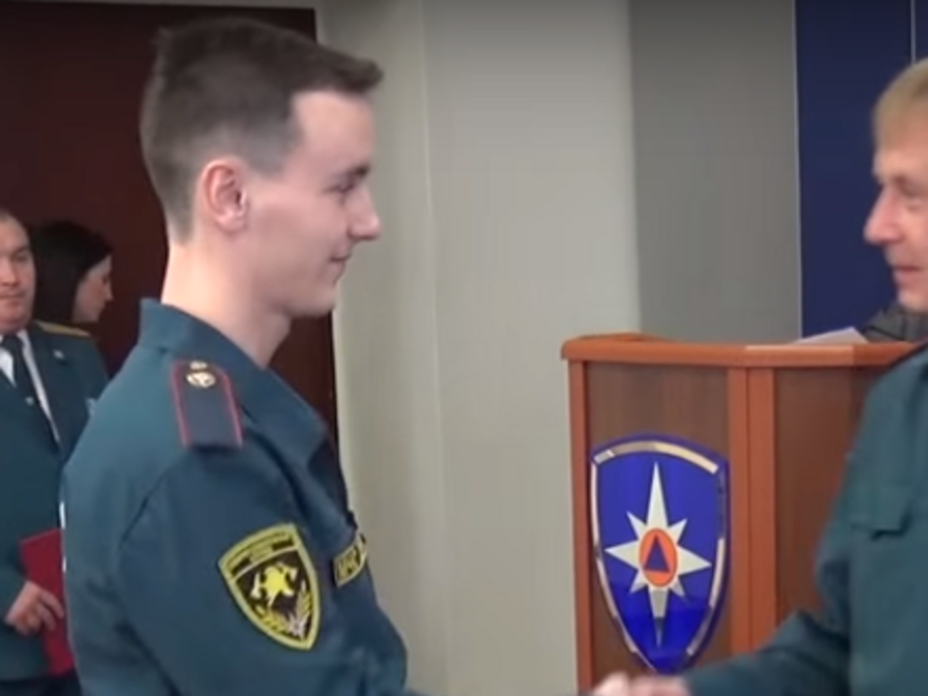 Овчинников (слева) назвал Харьков "временно подконтрольной Украине территорией"