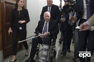 У Маккейна обнаружены "обычные побочные эффекты", заявили в его пресс-службе