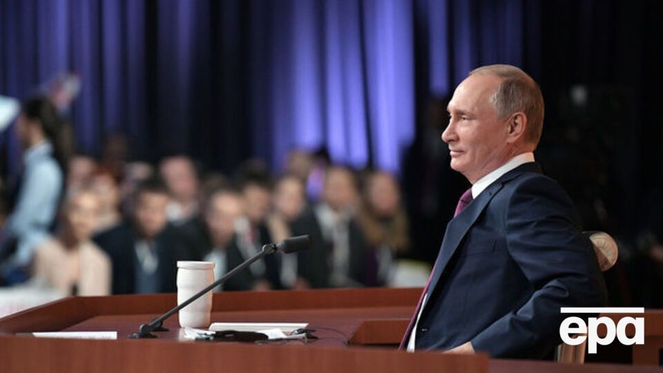 Путін заявив, що РФ не буде виходити з договорів про ракети