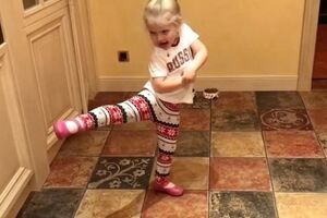 Лиза в поэтической форме обратилась к отцу