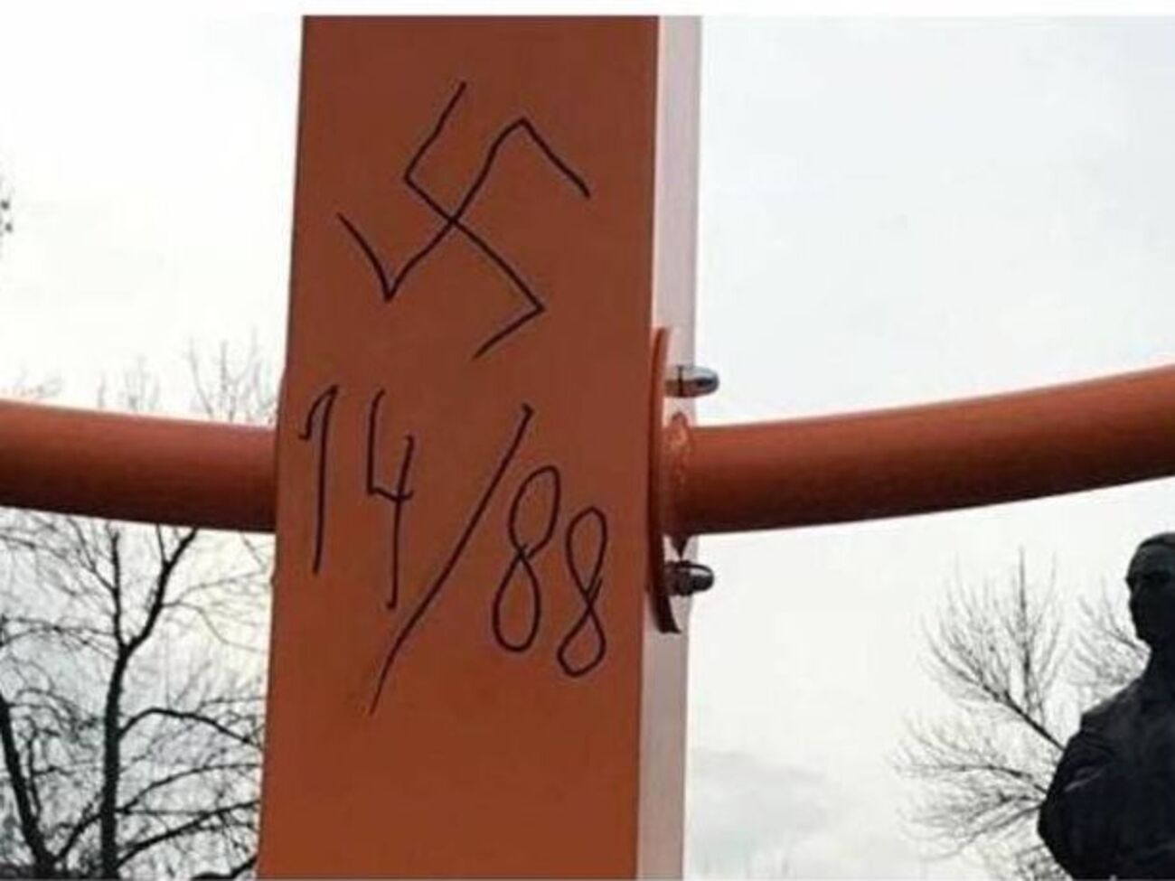 Олег Вишняков:&nbsp;Мир исчезнет не оттого, что много людей, а оттого, что много нелюдей