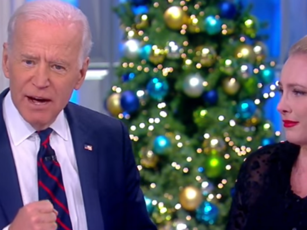 Байден поддержал дочь Маккейна