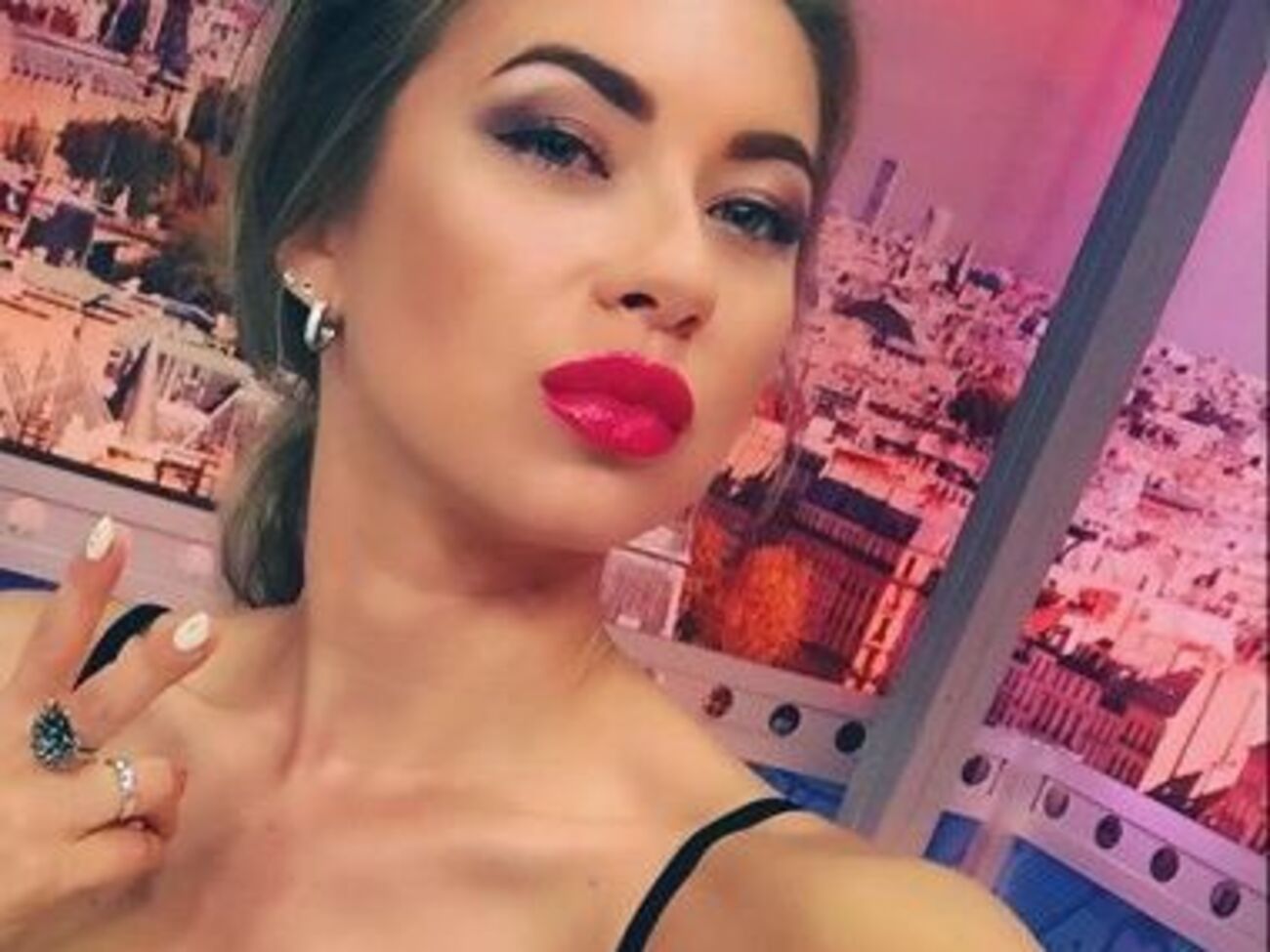 Логунова:&nbsp;Я научу вас относиться к еде как к топливу, а не культу