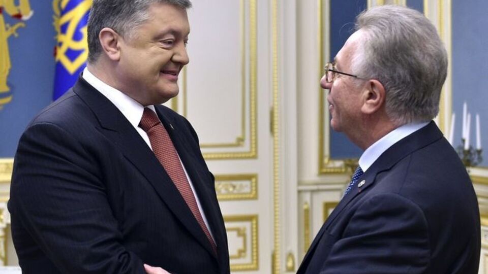 Порошенко и Букиккио обсудили создание антикоррупционного суда в Украине