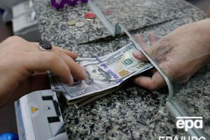 Курс валют гривны к доллару 15 декабря снова снизился