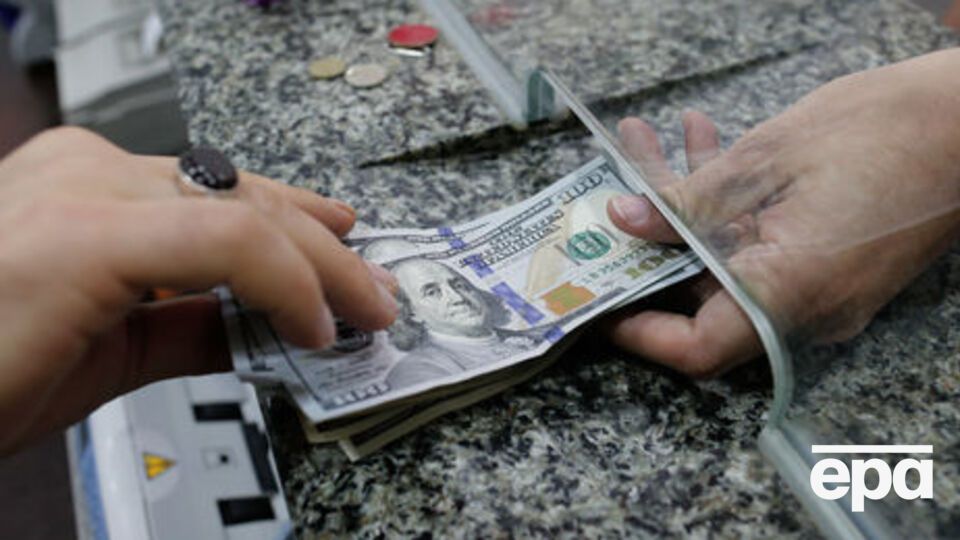 Курс валют гривны к доллару 15 декабря снова снизился