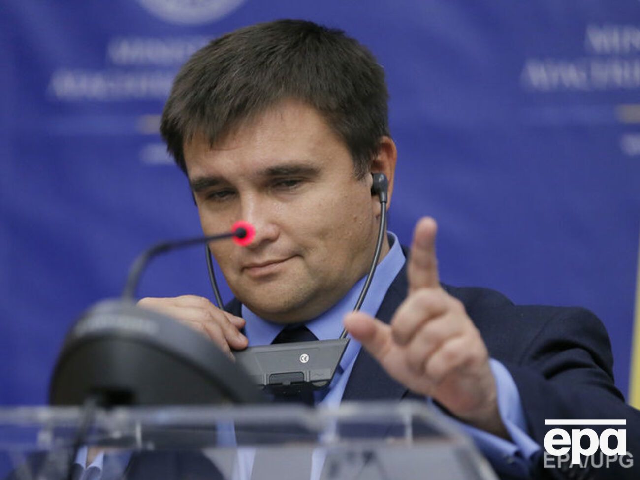 Клімкін: Росія виходить із Донбасу, а міжнародний компонент заходить