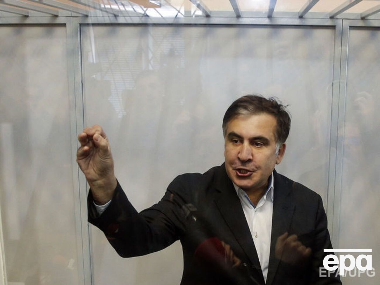 Українські правоохоронці з другої спроби затримали Саакашвілі, але пізніше його відпустив суд