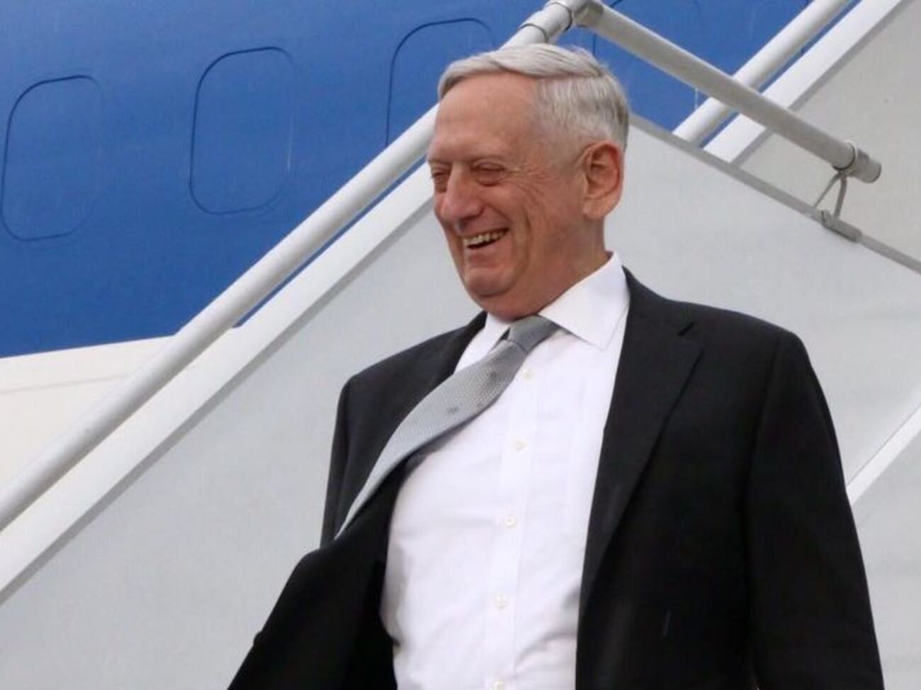 Мэттис заявил, что не ожидает как безупречности в полетах РФ над Сирией, так и опасных маневров