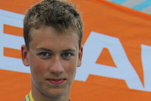 Романчук на 8,34 секунд опередил серебряного призера