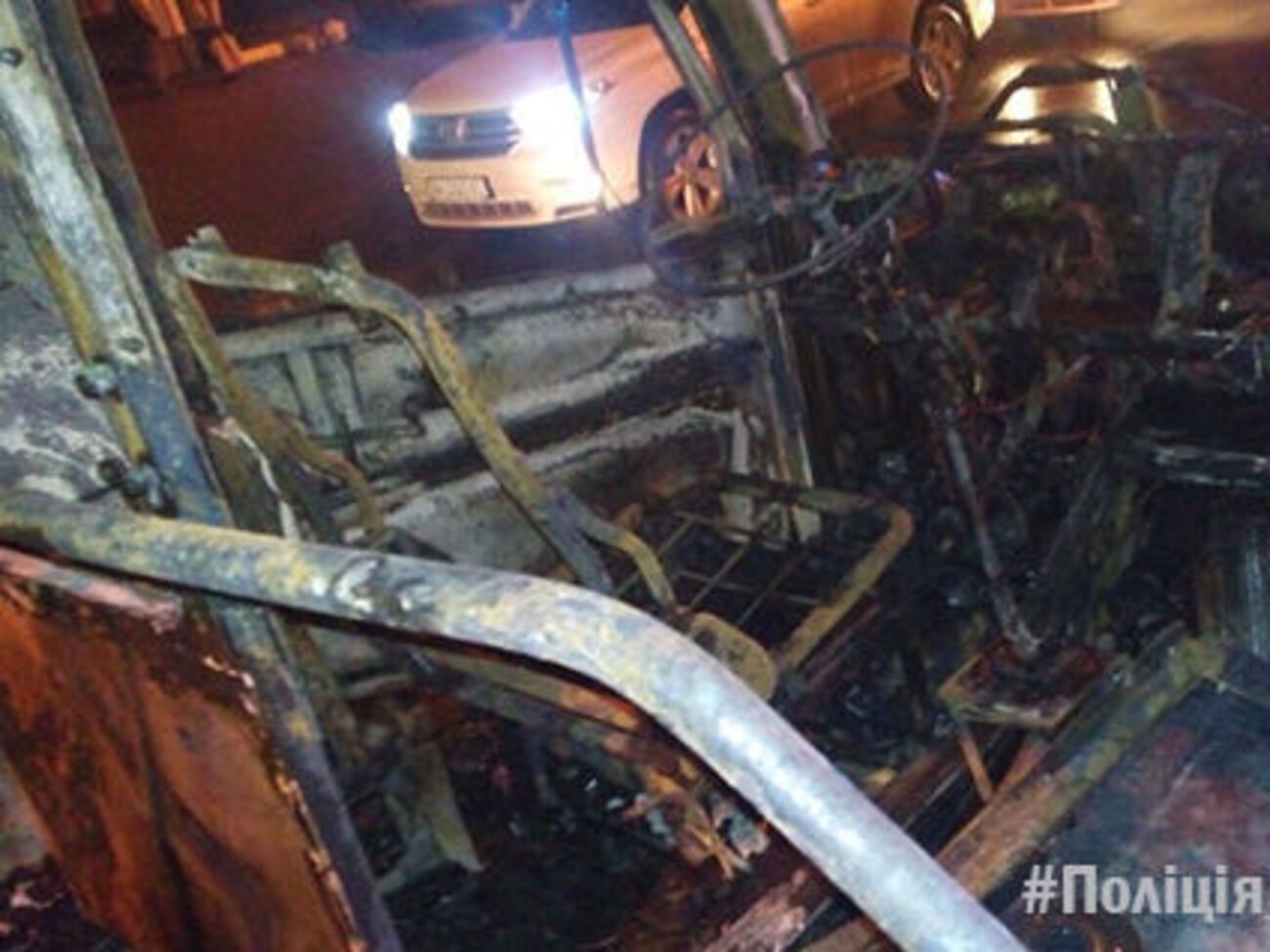 Вогонь повністю знищив салон маршрутного автобуса
