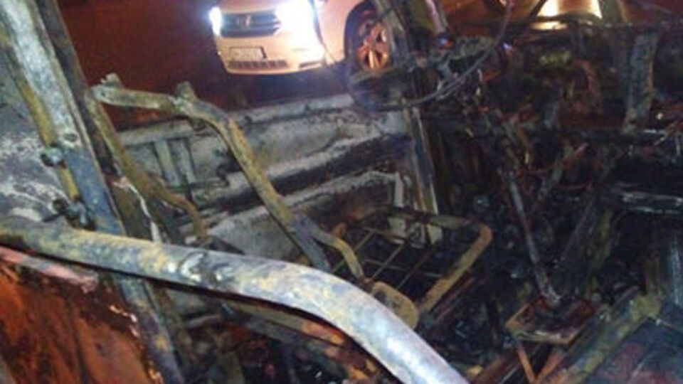 Огнем полностью уничтожен салон маршрутного автобуса