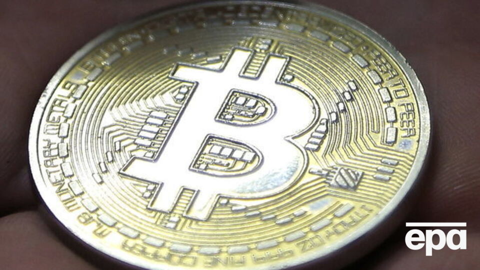 Биткоин продолжает расти