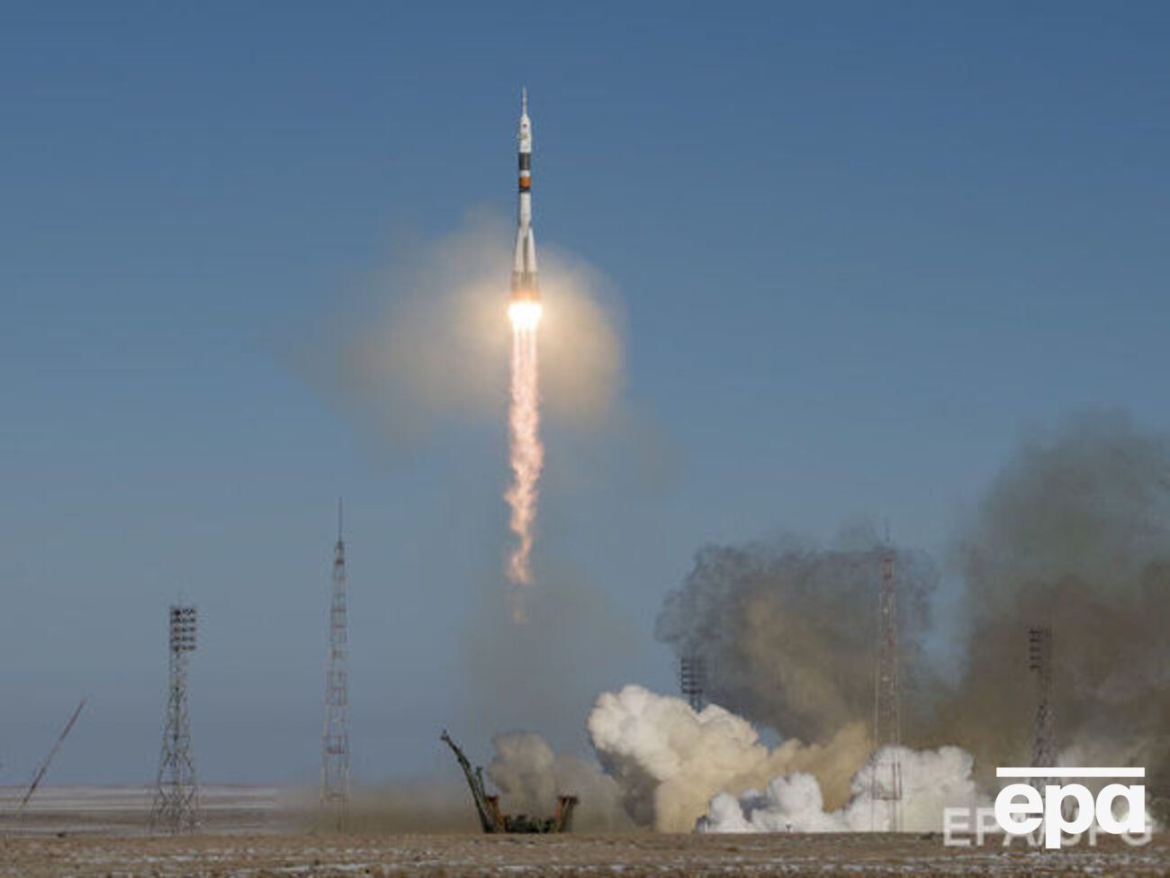 Ракета-носій "Союз" із пілотованим кораблем стартувала з космодрому Байконур у Казахстані