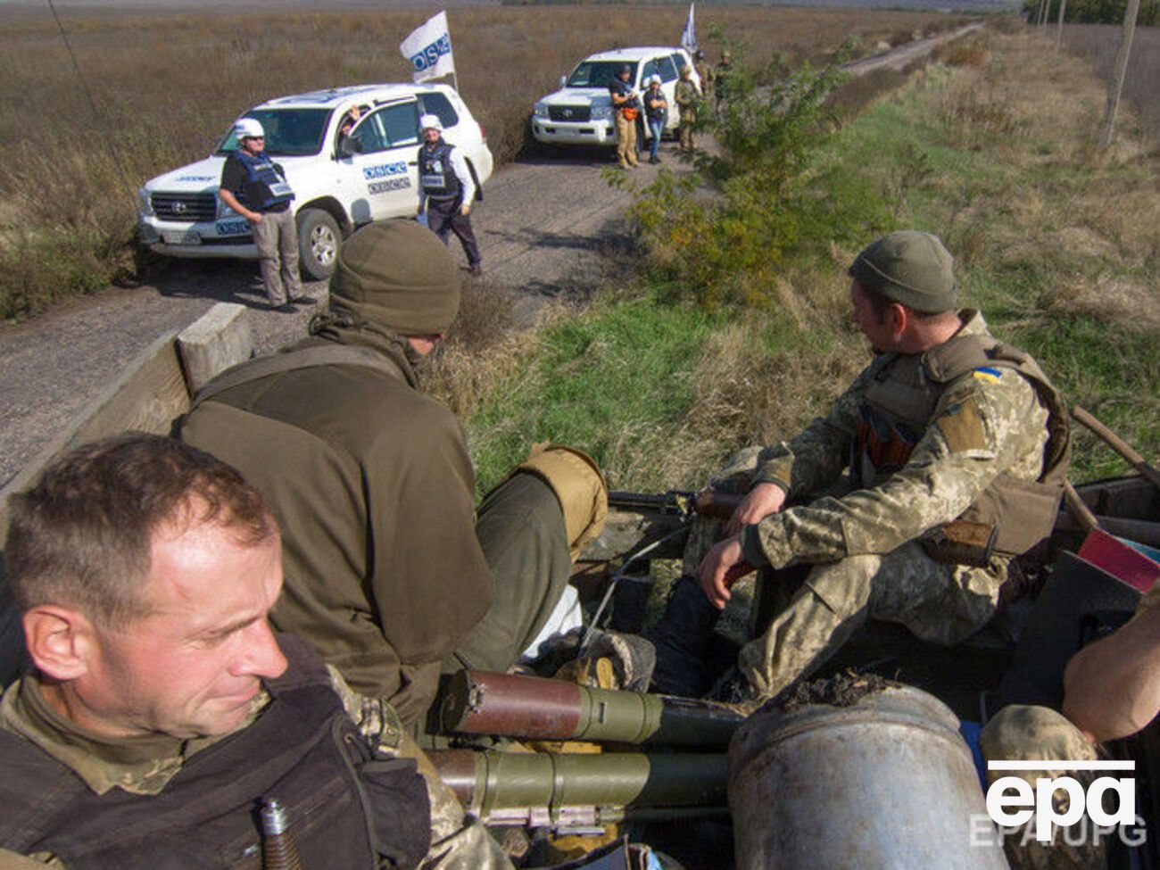 Наблюдатели ОБСЕ видели украинских военных в Травневом