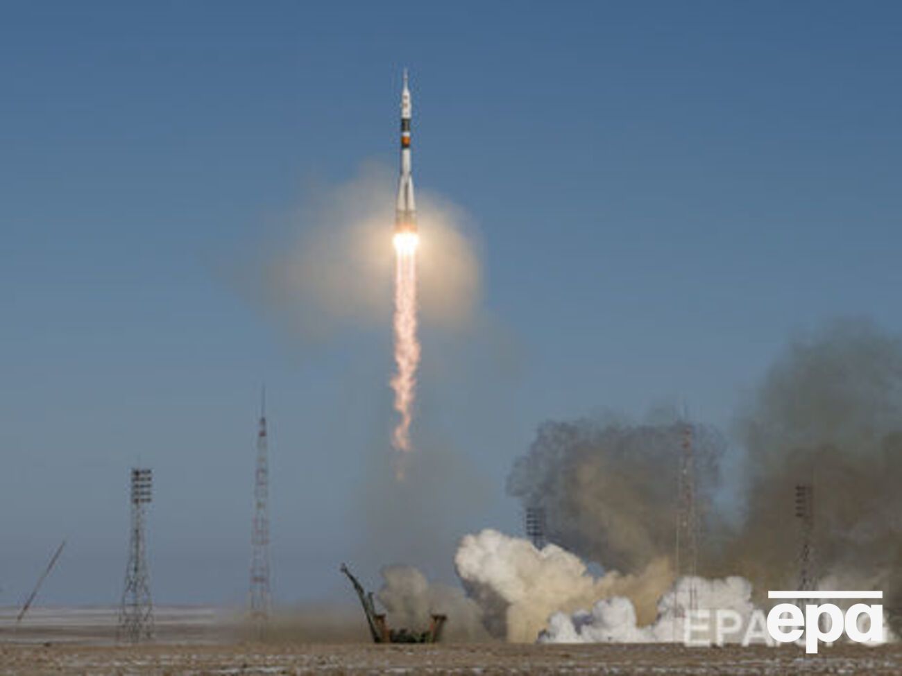 Ракета-носій "Союз" із пілотованим кораблем стартувала з космодрому Байконур у Казахстані