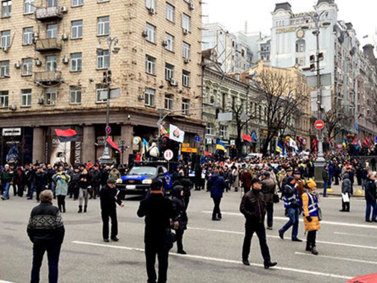 Порядок на акції забезпечує приблизно тисяча правоохоронців