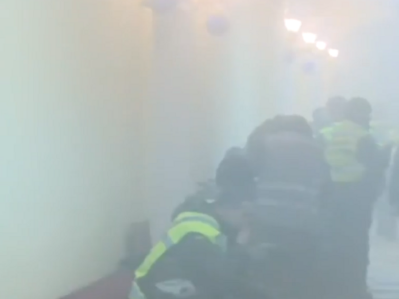 У Жовтневому палаці утворилася димова завіса