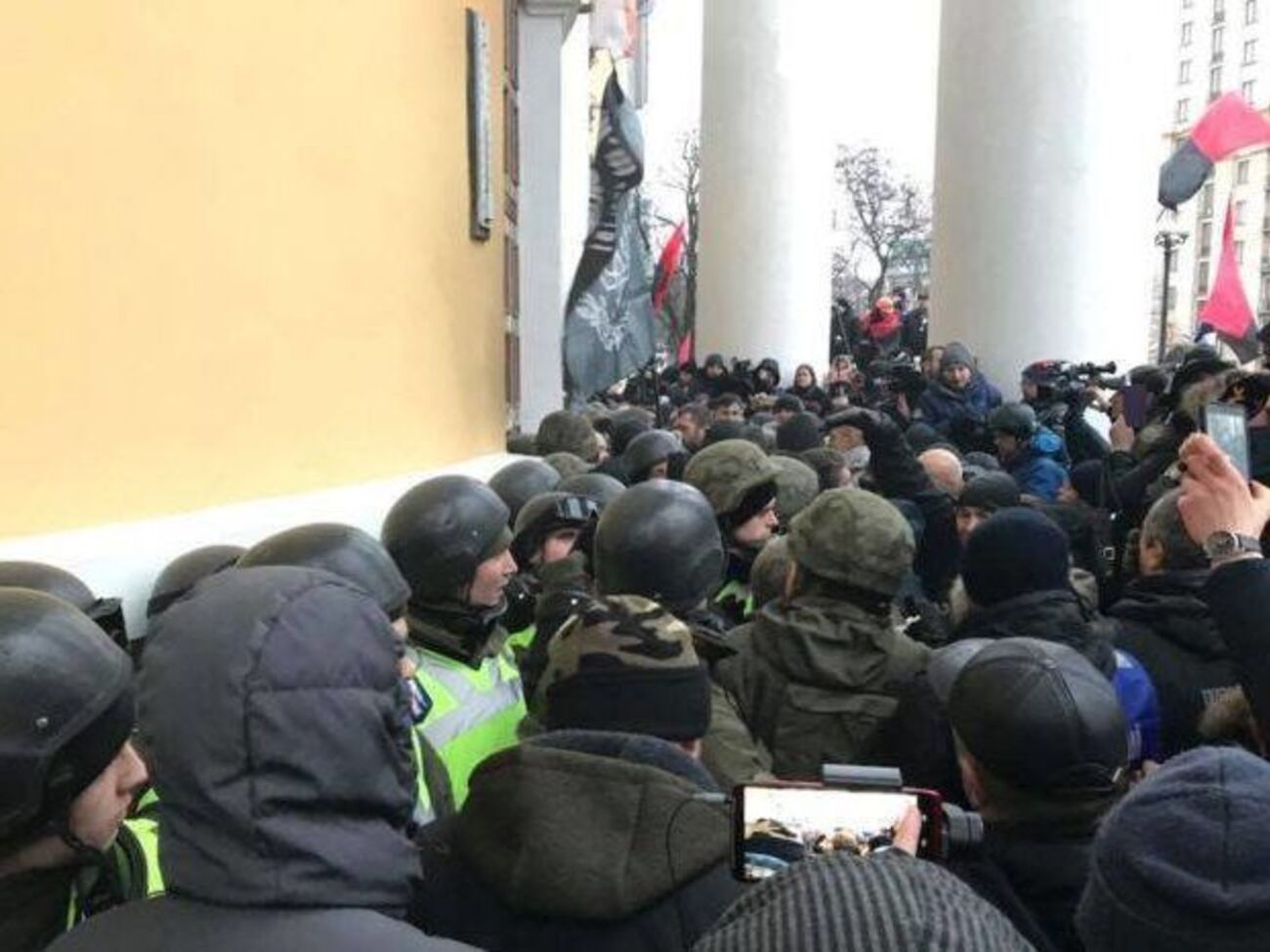 Медики надали допомогу 30 потерпілим