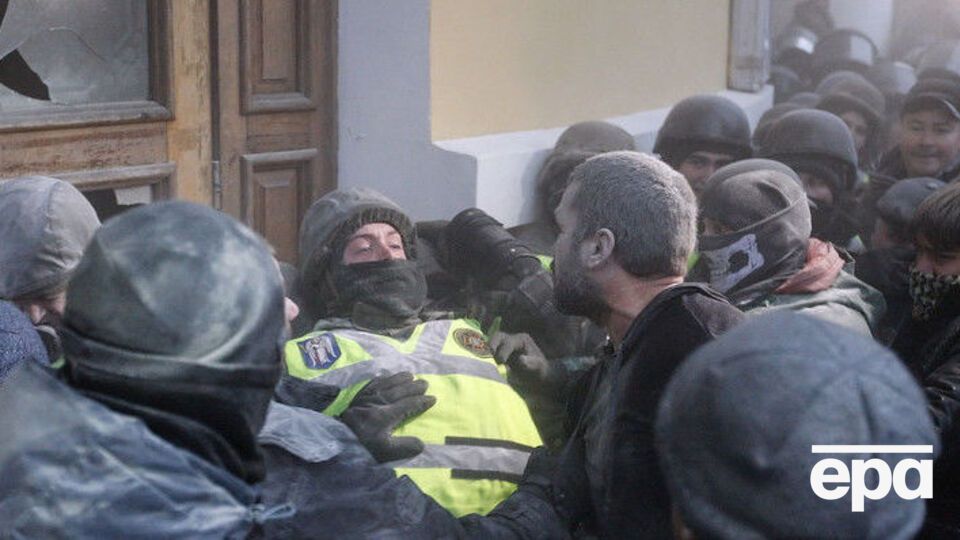 Прихильники Саакашвілі намагалися потрапити в Жовтневий палац, коли там відбувався концерт джазового оркестру