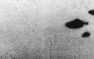 Программа продолжает действовать, хотя средства на нее больше не выделяют, пишет газета