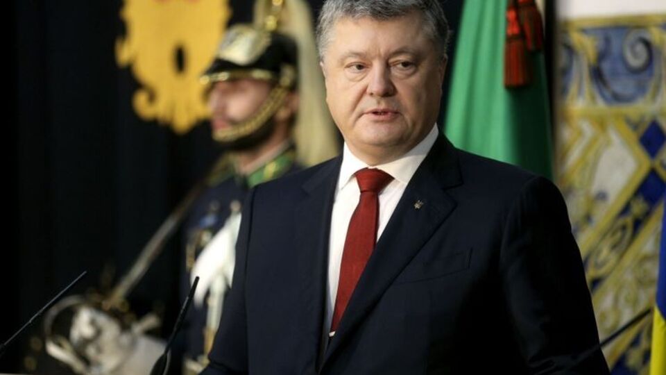 Порошенко заявил, что миротворцы должны иметь доступ к неконтролируемому участку украинско-российской границы