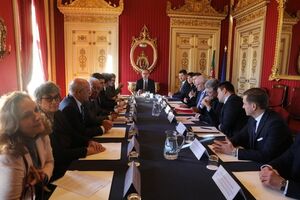 Порошенко с украинской делегацией посетил Португалию
