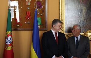 Мы будем решительно поддерживать развитие экономического сотрудничества с Португалией – Порошенко