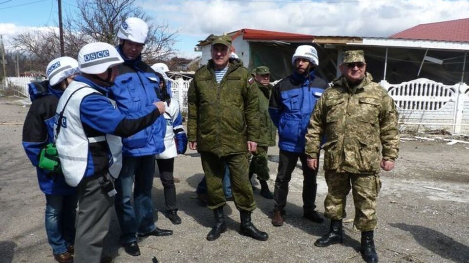 Росія відкликає своїх офіцерів із СЦКК