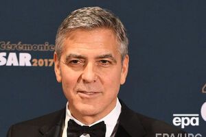 Клуни сделал друзьям денежные подарки