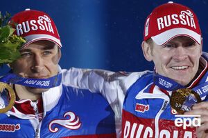 В Олексія Воєводи (ліворуч) та Олександра Зубкова забрали золоті медалі Олімпіади в Сочі