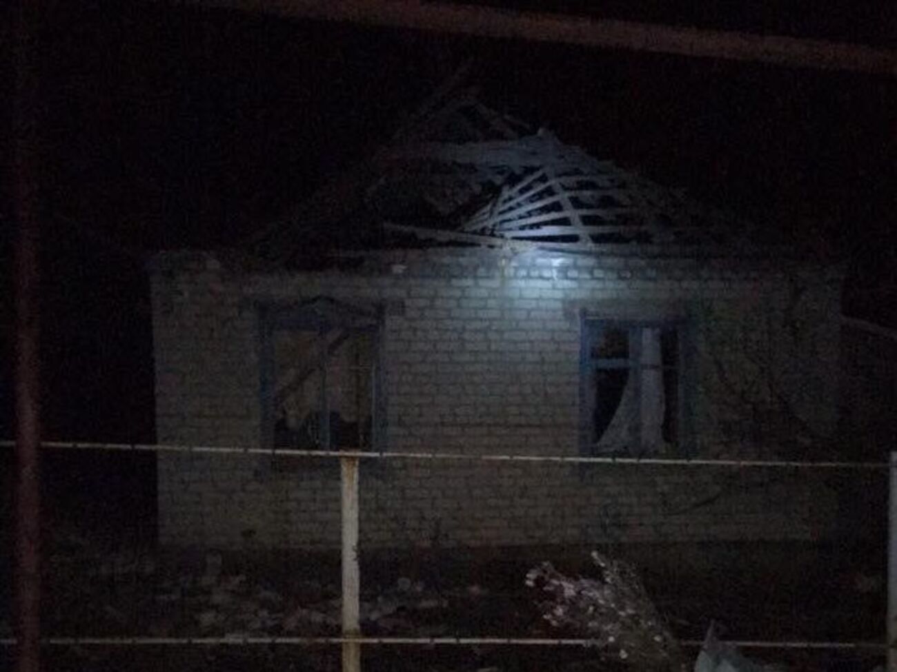 В результате обстрела разрушены жилые дома