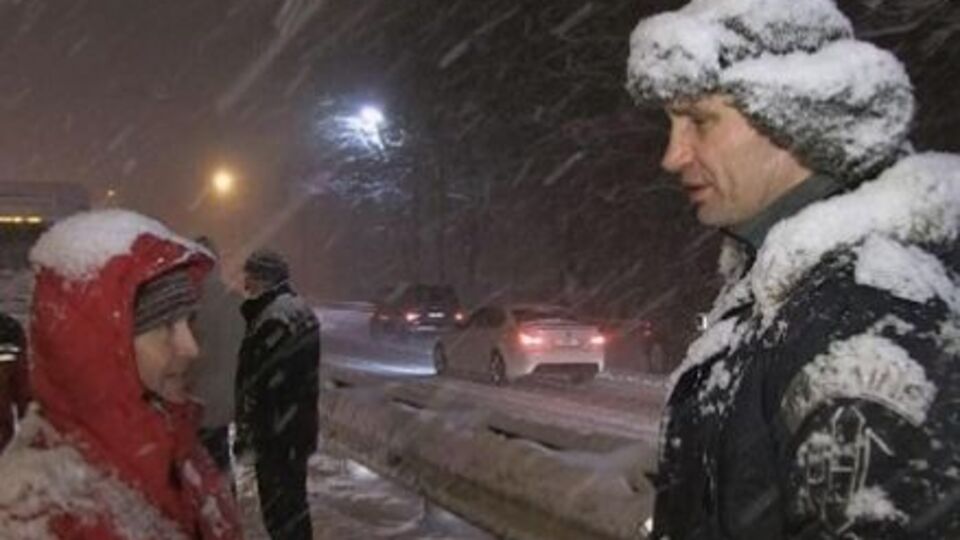 Виталий Кличко: Шины, на которых фуры выехали на маршруты, не соответствуют требованиям