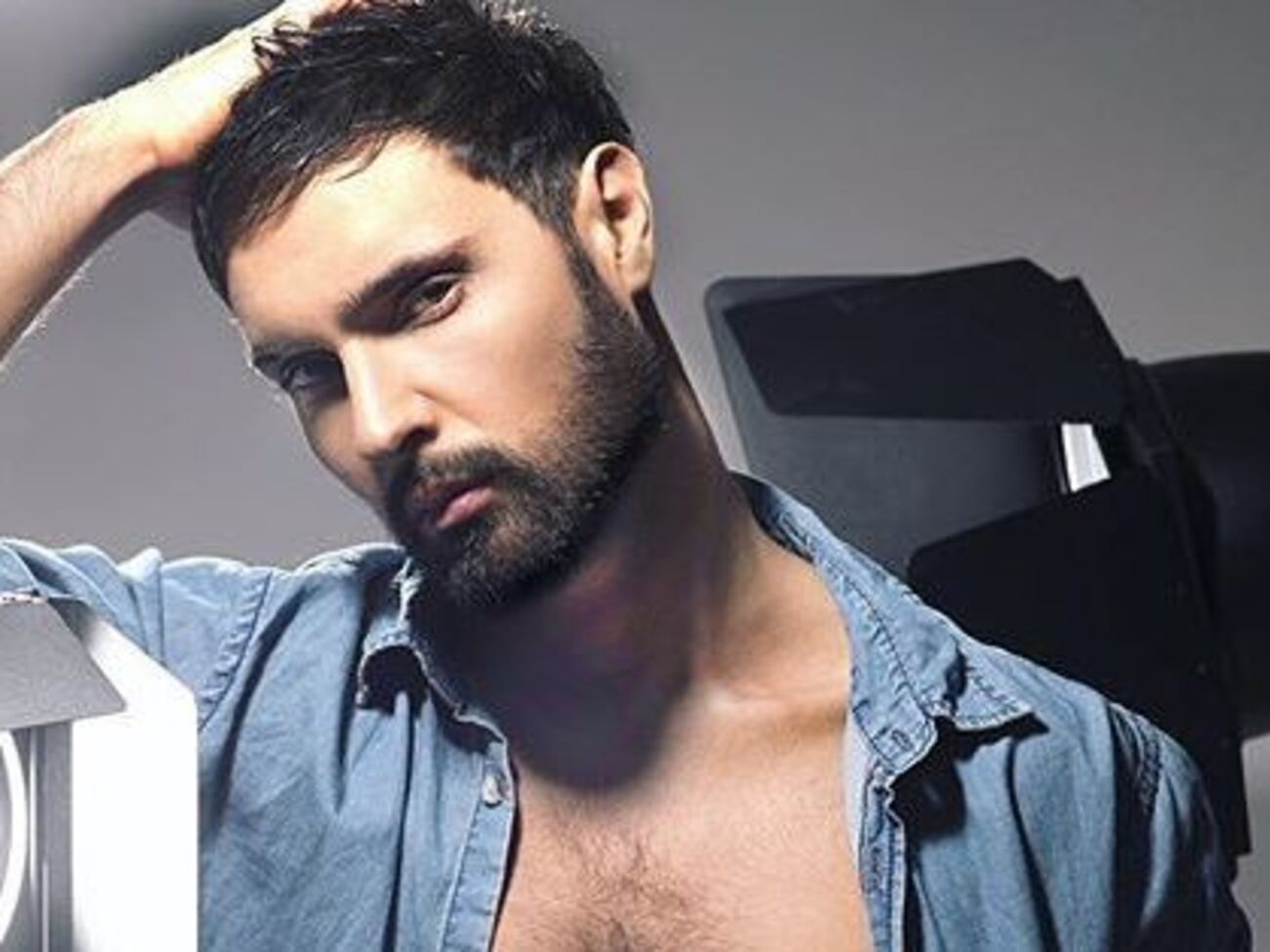 Козловський оприлюднив ню-фото