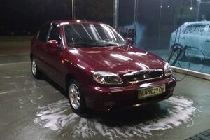 Через масове ввезення старих авто з Європи виробництво Lanos зупинено