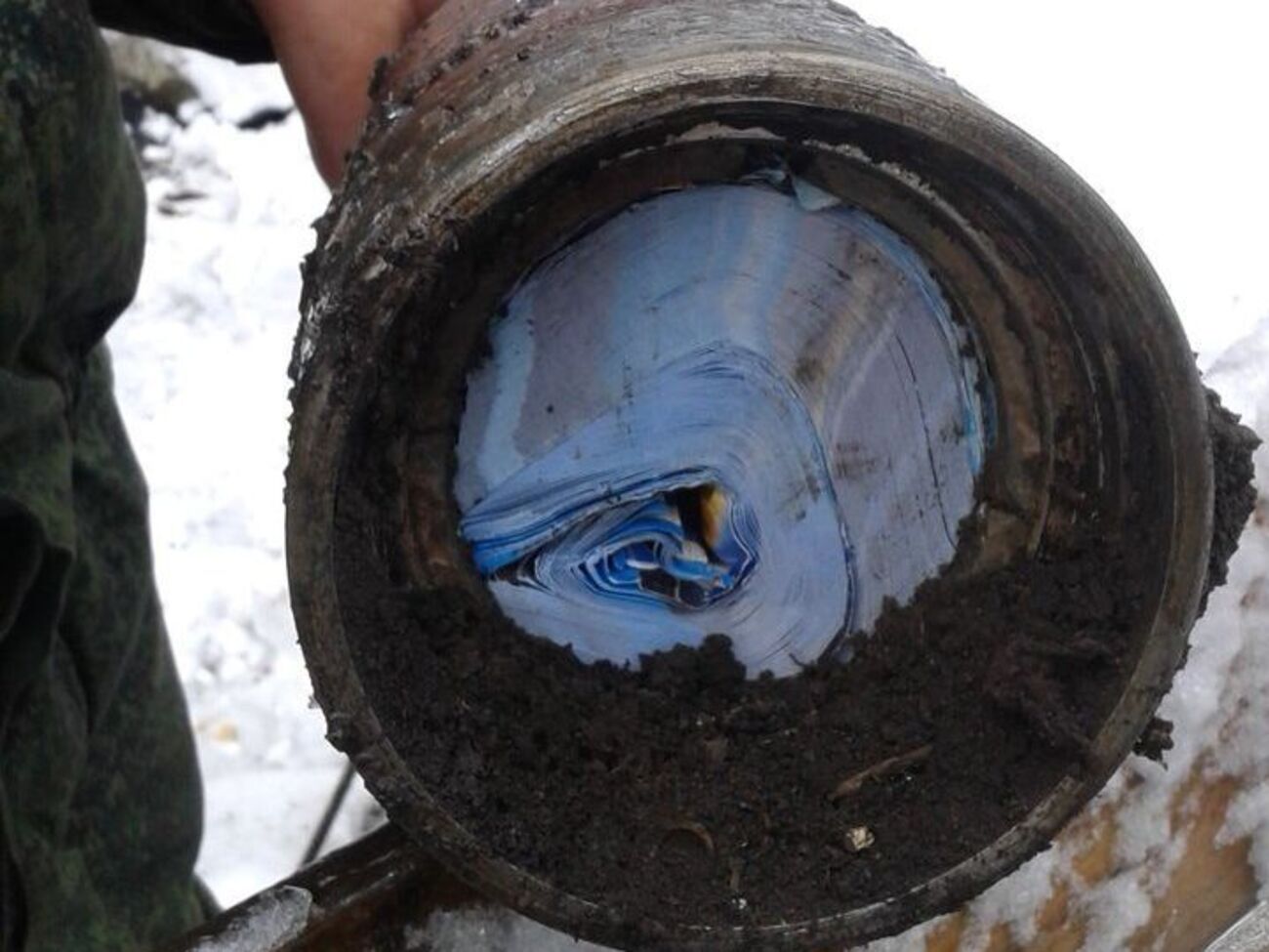 Бойовики показали снаряди з листівками, якими нібито обстрілюють українські військові окуповані території Донбасу
