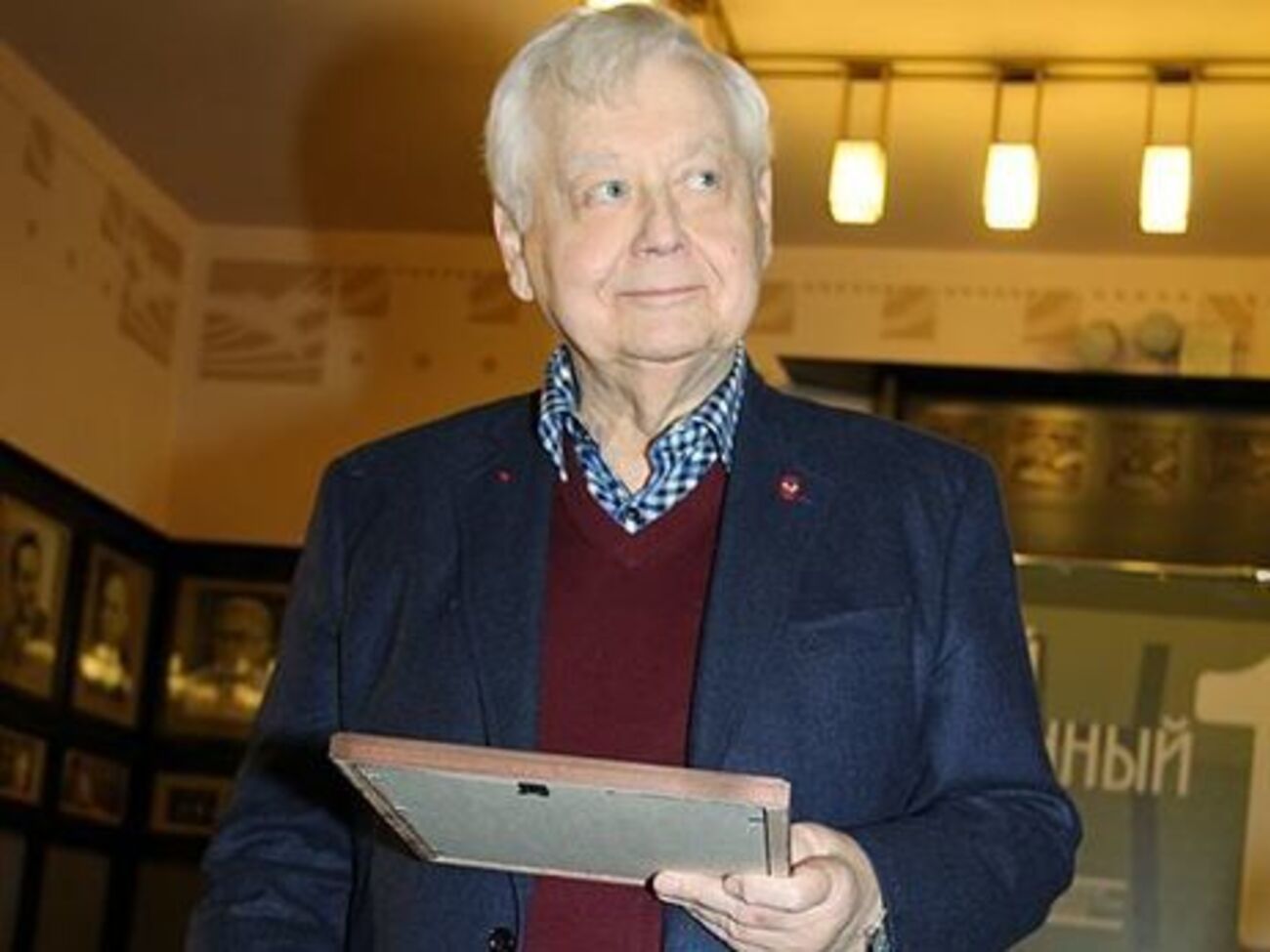 Табакову 82 года